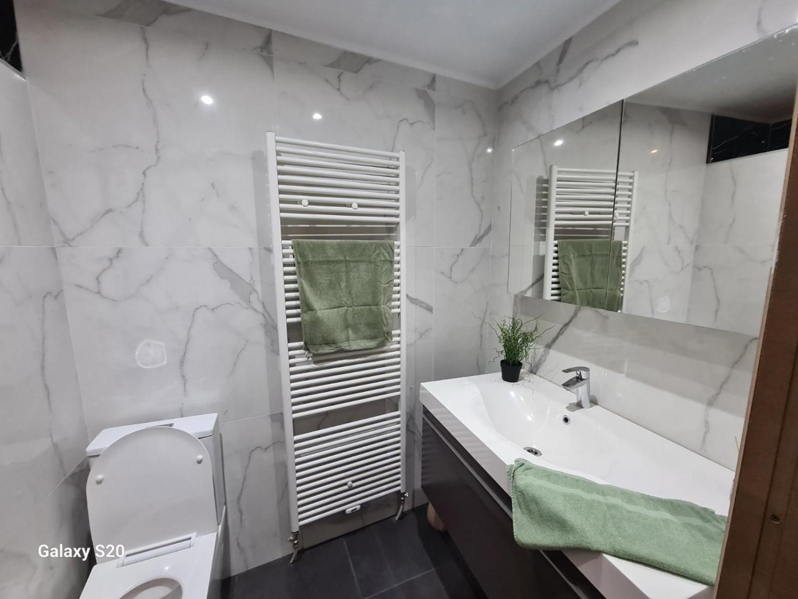 Liege Apartment Seraing Bagian luar foto